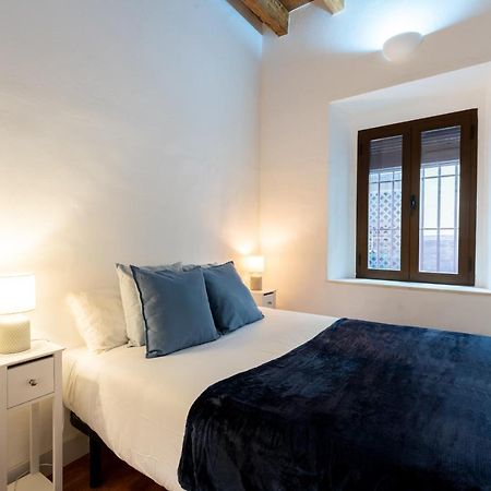 Holi-Rent Gonzalez Cuadrado Apartamento Sevilla Exterior foto